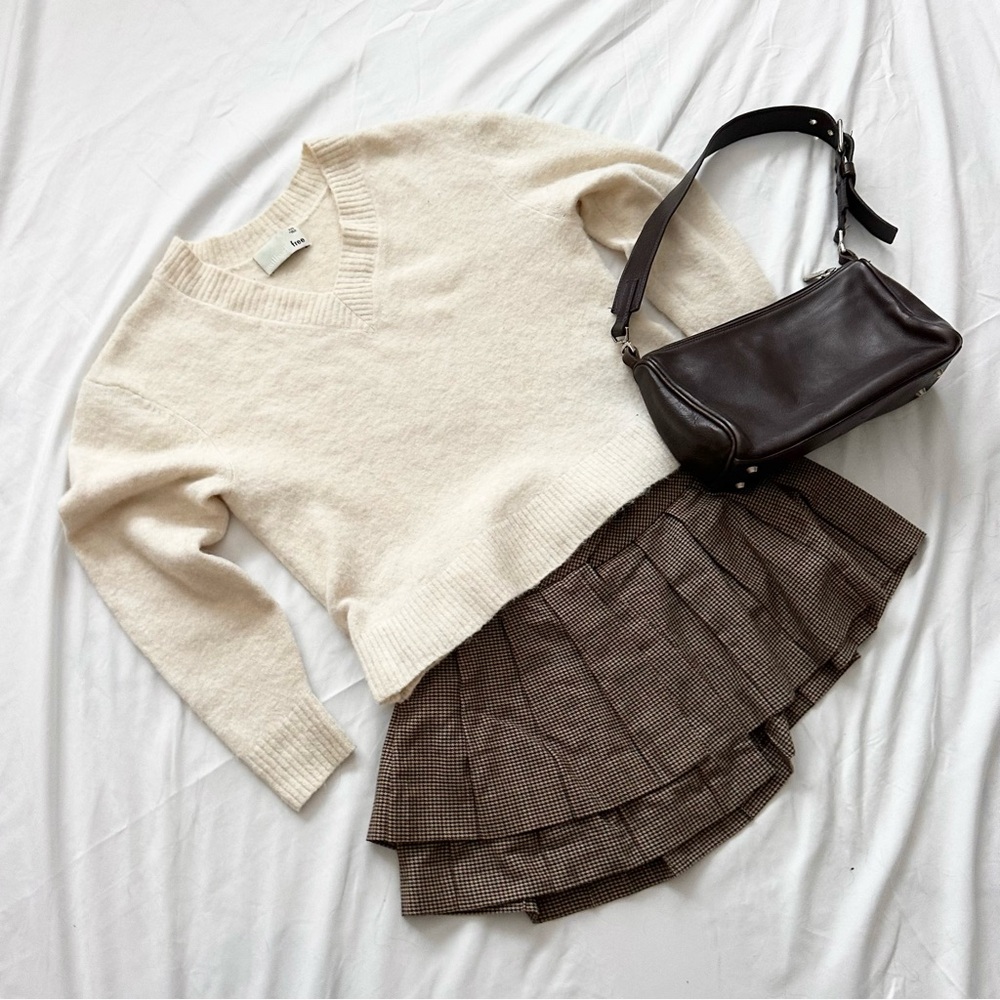 Aritzia Wilfred free cream merino wool and alpaca blend sweater